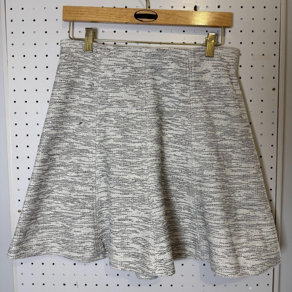 LOFT A-Line Mini Skirt Women's Size Medium White Black Cotton Pull-On‎ Flared